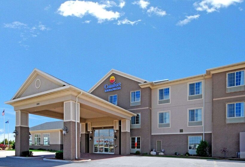 فندق Comfort Inn & Suites Madison North