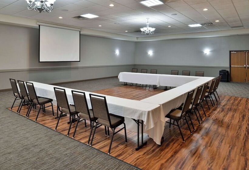 فندق Comfort Inn & Suites Madison North