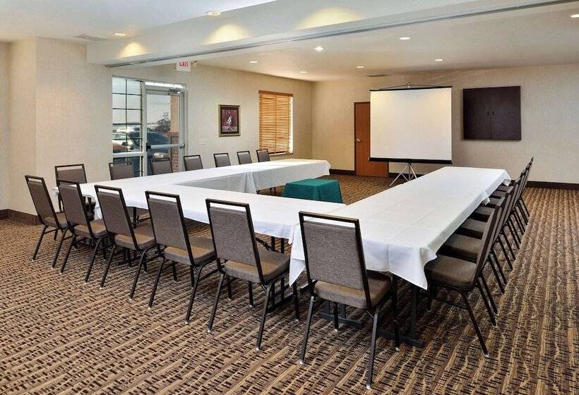 فندق Comfort Inn & Suites Madison North