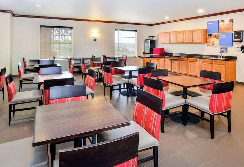 فندق Comfort Inn & Suites Madison North