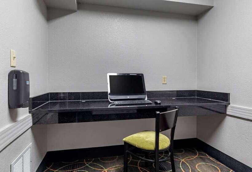 호텔 Comfort Inn & Suites Mansfield