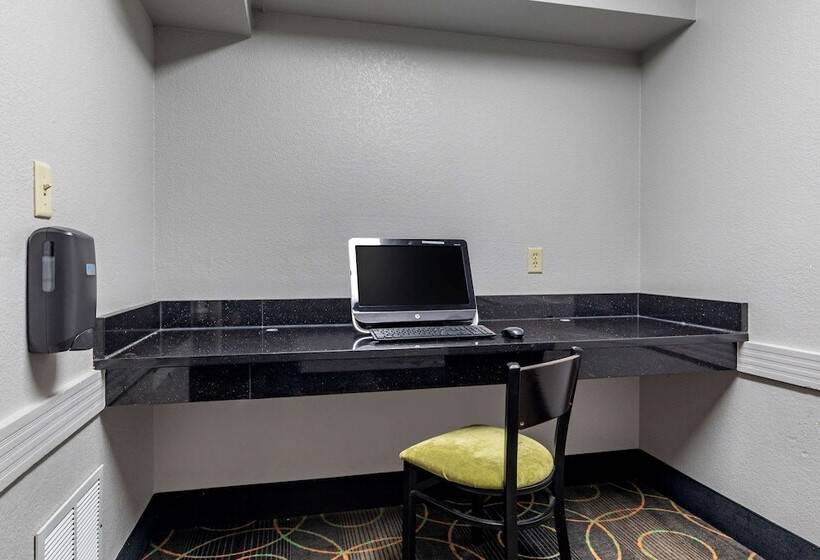 호텔 Comfort Inn & Suites Mansfield