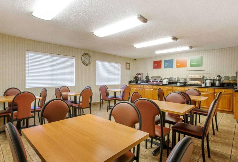 호텔 Comfort Inn & Suites Moreno Valley Near March Air Reserve Base