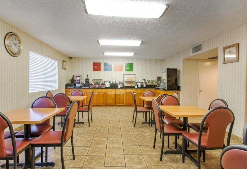 호텔 Comfort Inn & Suites Moreno Valley Near March Air Reserve Base