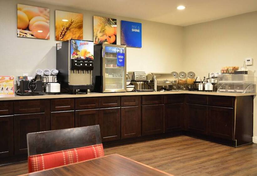 호텔 Comfort Inn & Suites Moreno Valley Near March Air Reserve Base