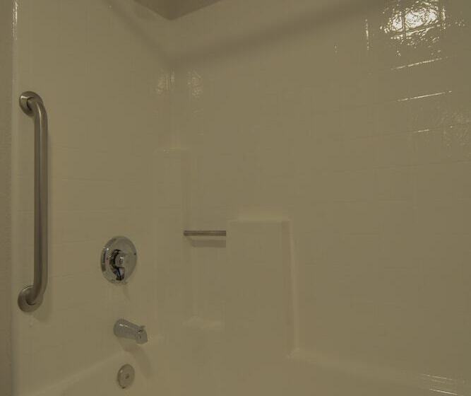 호텔 Comfort Inn & Suites Moreno Valley Near March Air Reserve Base