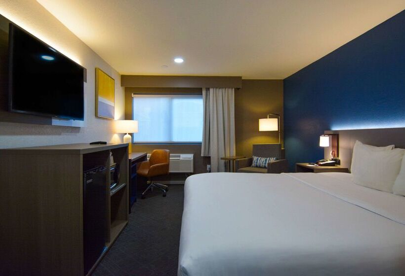 호텔 Comfort Inn & Suites Moreno Valley Near March Air Reserve Base