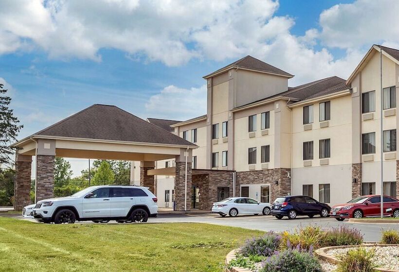فندق Comfort Inn & Suites North Aurora   Naperville