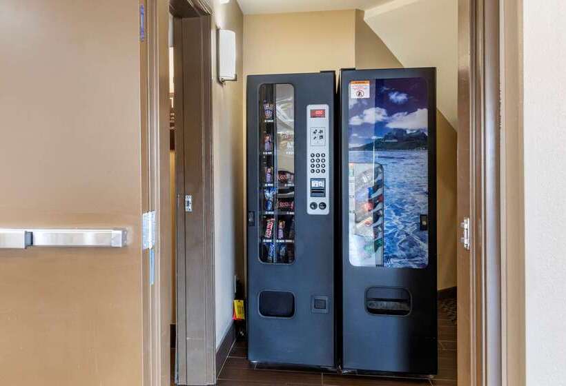 Отель Comfort Inn & Suites Ventura Beach