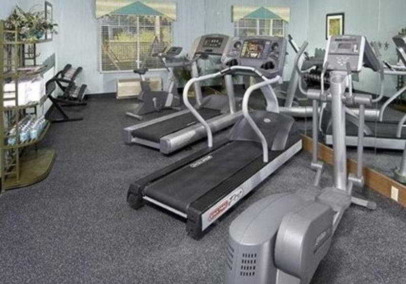 Отель Courtyard By Marriott Sarasota At University Town Center