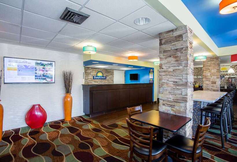 فندق Days Inn By Wyndham Sarasota Bay