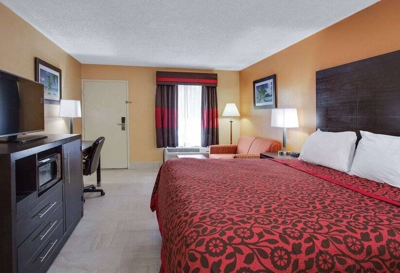 فندق Days Inn By Wyndham Sarasota Bay