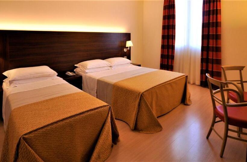 Отель Delfina Palace