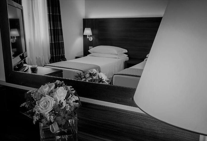 Отель Delfina Palace