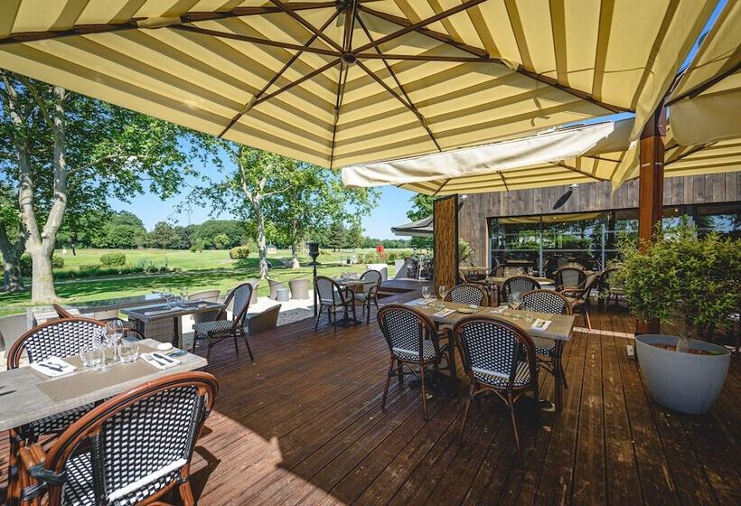 Отель Domaine De Roiffe