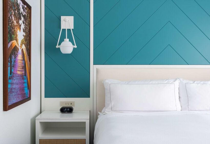 فندق Doubletree Suites By Hilton Naples