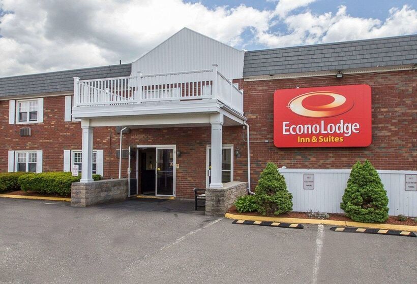 هتل Econo Lodge Inn & Suites Airport