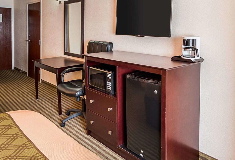 فندق Econo Lodge Inn & Suites Natchitoches