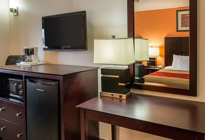فندق Econo Lodge Inn & Suites Natchitoches