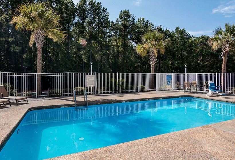 فندق Econo Lodge Inn & Suites Natchitoches