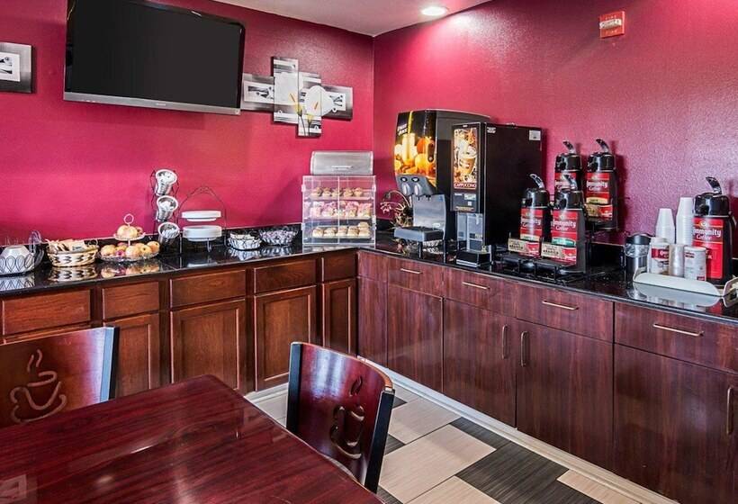 فندق Econo Lodge Inn & Suites Natchitoches