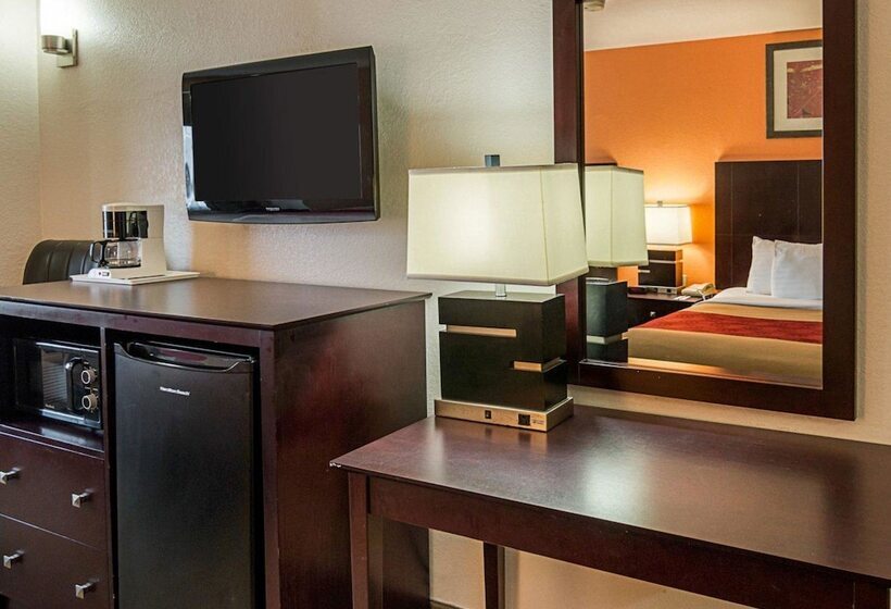 فندق Econo Lodge Inn & Suites Natchitoches