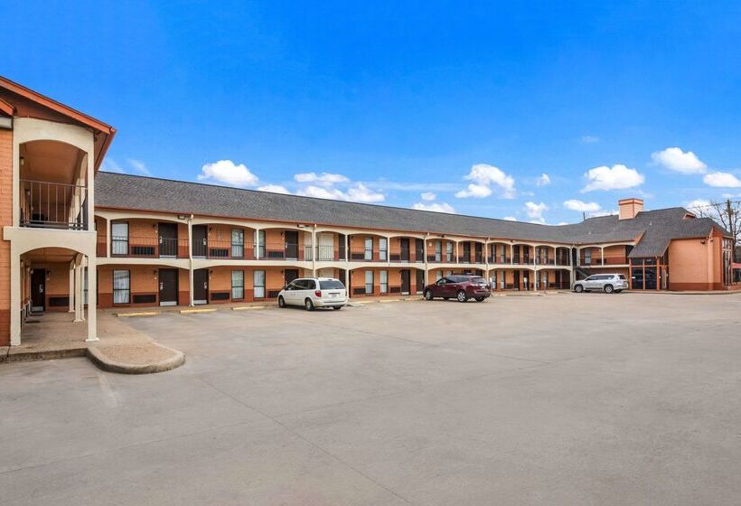 בית מלון כפרי Econo Lodge Near The Domain   The Arboretum