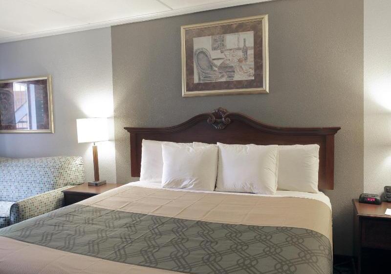 בית מלון כפרי Econo Lodge Near The Domain   The Arboretum