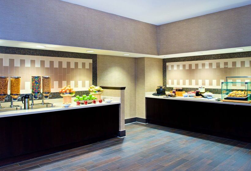 ホテル Embassy Suites By Hilton Dulles Airport