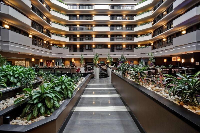 ホテル Embassy Suites By Hilton Dulles Airport