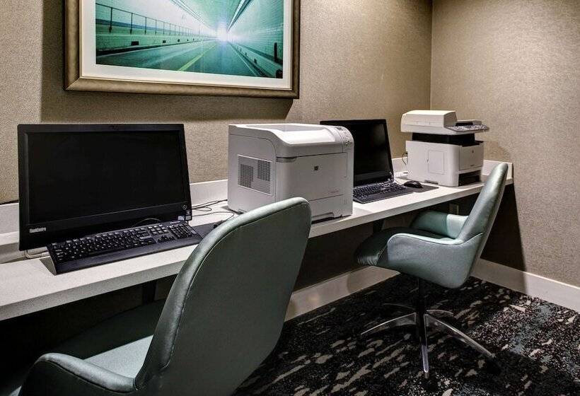 בית מלון כפרי Embassy Suites Williamsburg