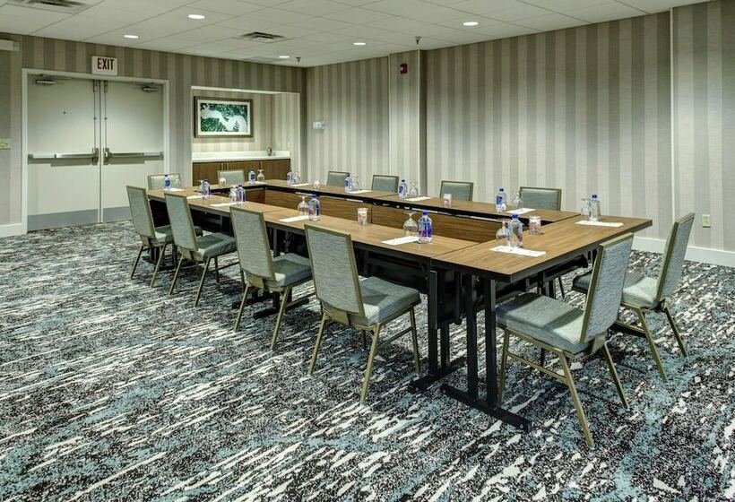 בית מלון כפרי Embassy Suites Williamsburg