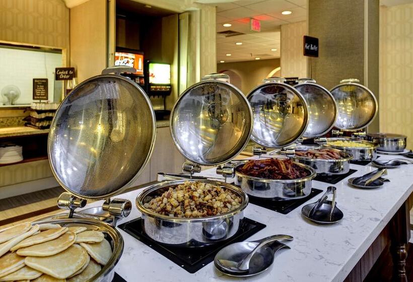 בית מלון כפרי Embassy Suites Williamsburg