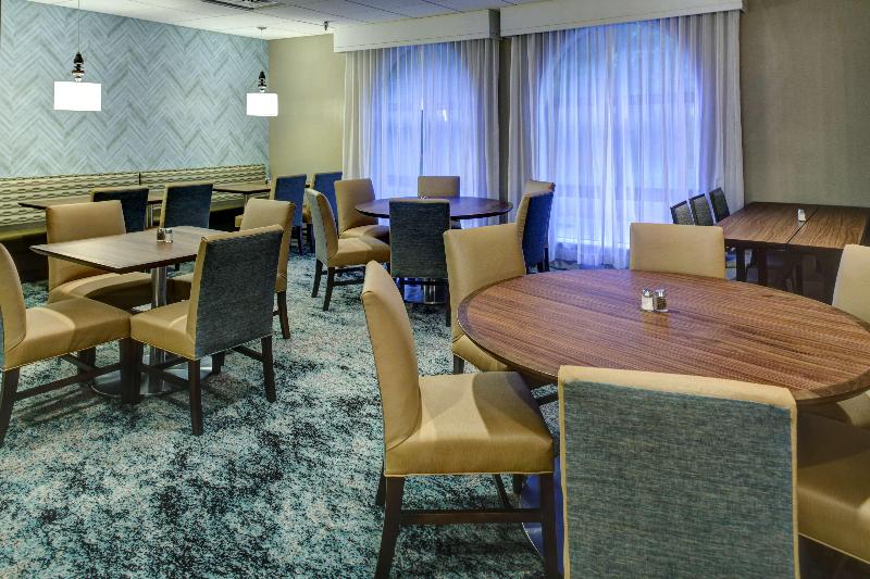 בית מלון כפרי Embassy Suites Williamsburg