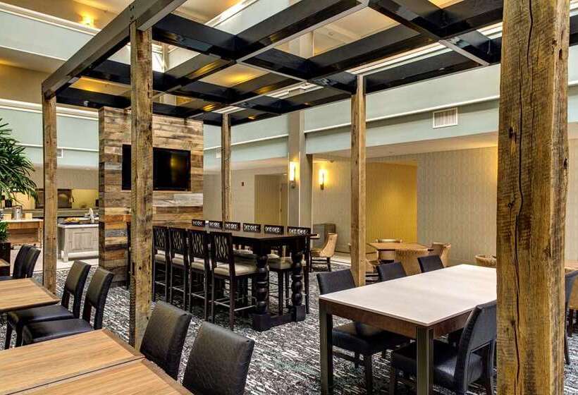 בית מלון כפרי Embassy Suites Williamsburg