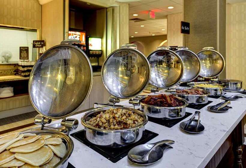 בית מלון כפרי Embassy Suites Williamsburg