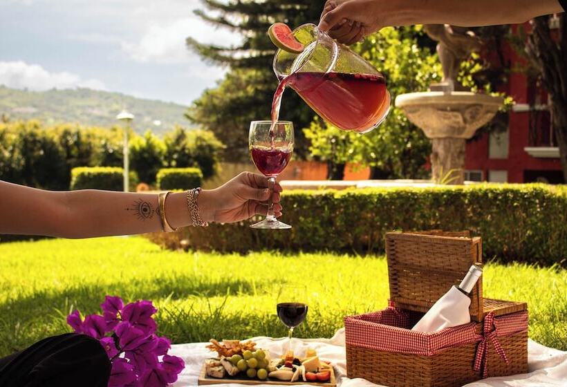 Отель Fiesta Americana Hacienda Ixtapan de la Sal