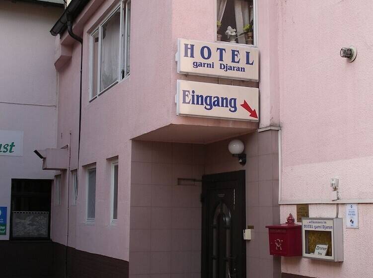 فندق Garni Djaran