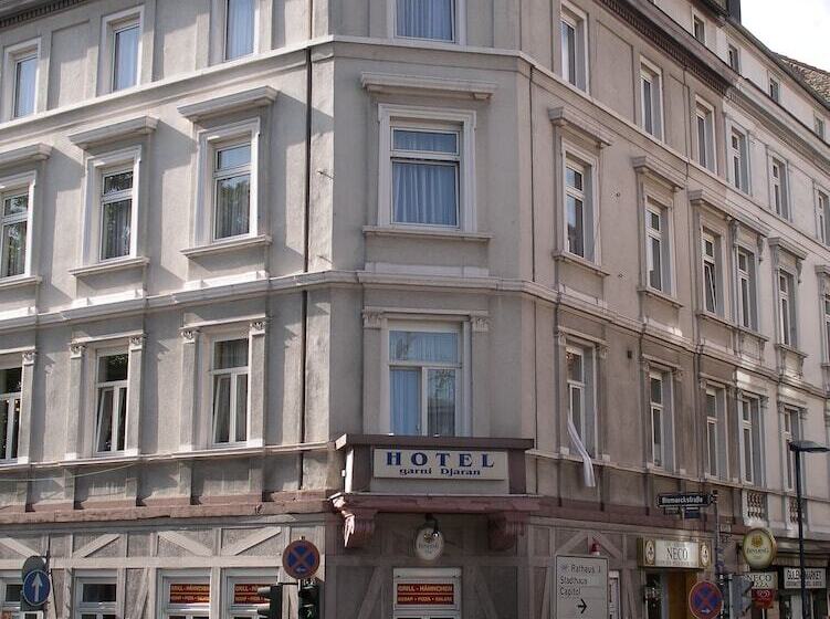 فندق Garni Djaran