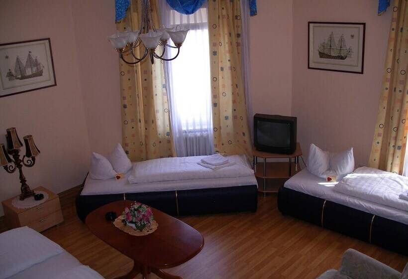 فندق Garni Djaran