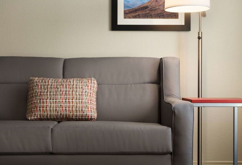 فندق Hampton Inn & Suites Phoenix Glendale Westgate