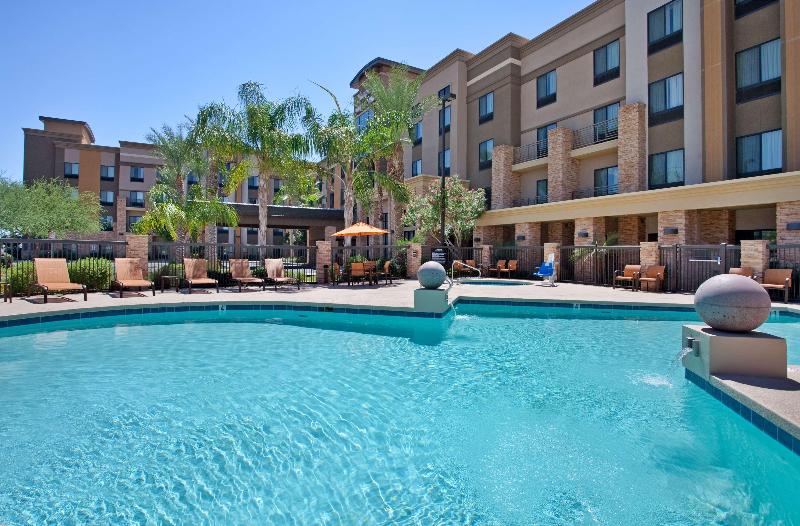 فندق Hampton Inn & Suites Phoenix Glendale Westgate