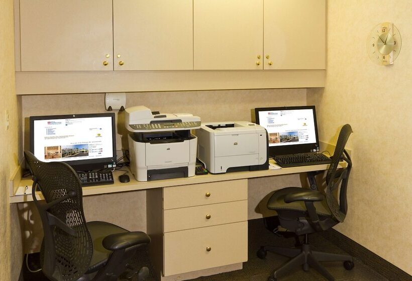 فندق Hilton Garden Inn Jacksonville Airport