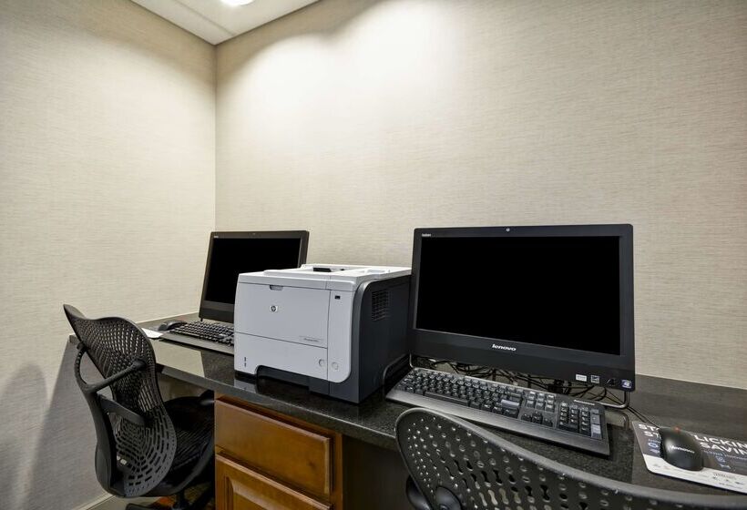 בית מלון כפרי Hilton Garden Inn Sarasotabradenton Airport