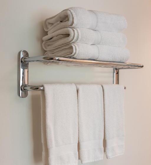 Отель Holiday Inn Express & Suites Medellin, An Ihg