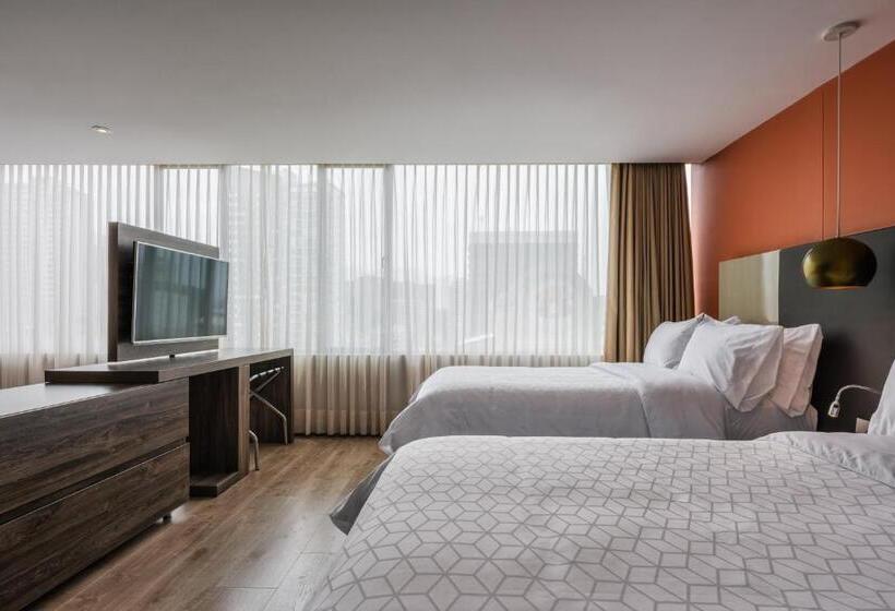 Отель Holiday Inn Express & Suites Medellin, An Ihg