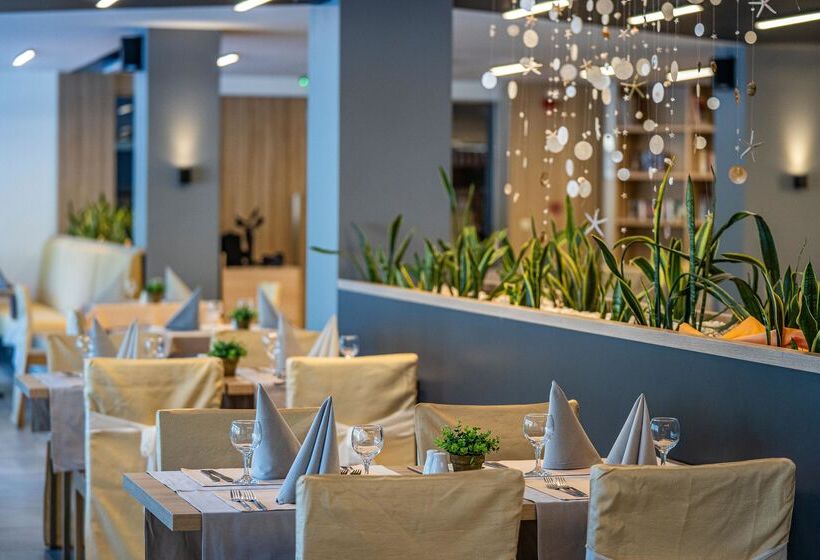 Отель Hvd Viva Club Ultra All Inclusive & Beach Snack Bar Free Parking