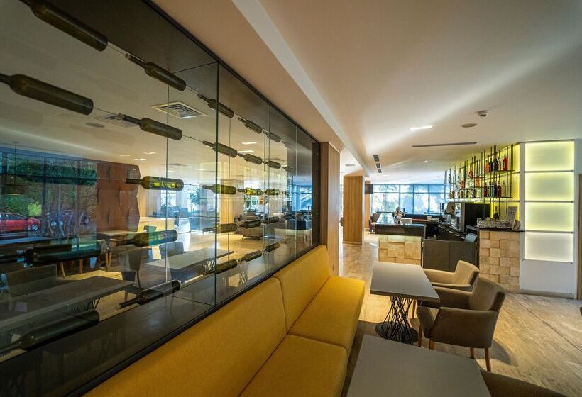 Отель Hvd Viva Club Ultra All Inclusive & Beach Snack Bar Free Parking