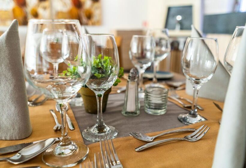 Отель Hvd Viva Club Ultra All Inclusive & Beach Snack Bar Free Parking