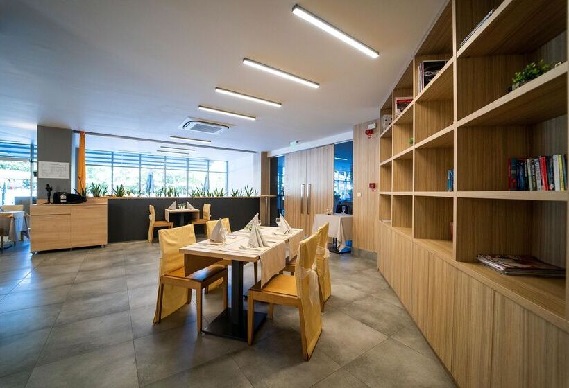 Отель Hvd Viva Club Ultra All Inclusive & Beach Snack Bar Free Parking